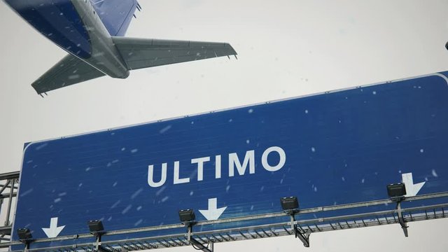 Airplane Takeoff Ultimo in Christmas