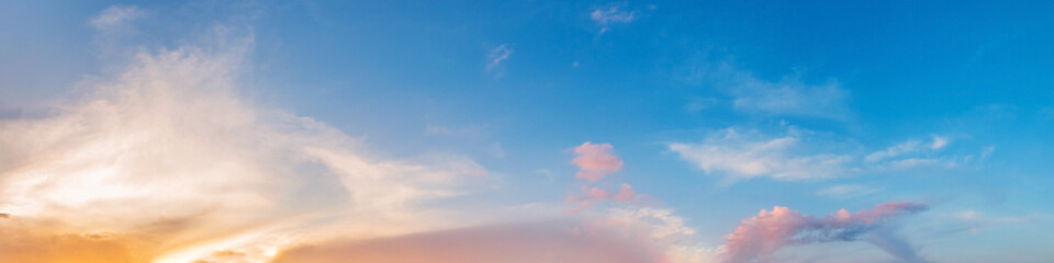 Obraz premium Panorama of Dramatic vibrant color with beautiful cloud of sunrise and sunset. Panoramic image.