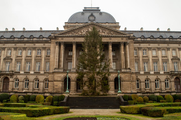 Obraz premium Royal Palace of Brussels, cloudy winter time in Brussels, Belgium on December 30, 2018. 