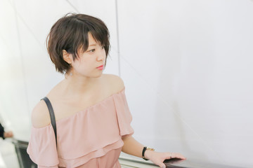 Naklejka premium Berry cute Japanese young woman.