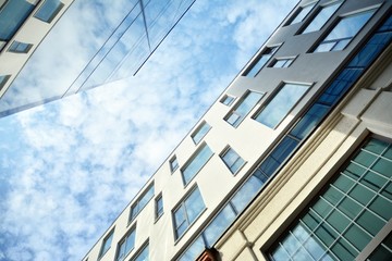 Obraz premium The windows of a modern building for offices. Business buildings architecture.