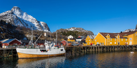 Obraz premium Hafen von Nusfjord auf den Lofoten