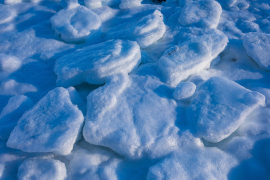 Eisschollen auf den Lofoten