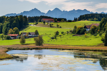 Fototapeta na wymiar Biberschwöller See bei Steingaden im Allgäu