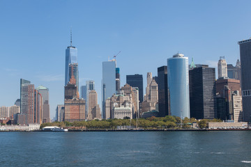 Fototapeta na wymiar vista de la ciudad de Nueva York desde la bahía