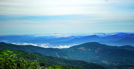 Fototapeta premium view of mountains