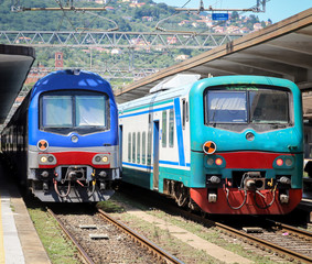 Obraz premium Elektrifizierung der Eisenbahn, Stromleitungen für die Elektroloks 