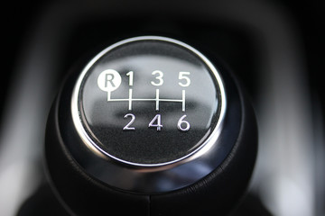 Six-speed manual vehicle gear lever 