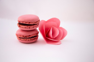 Starwberry flavoured Macaroons with pink paper flower