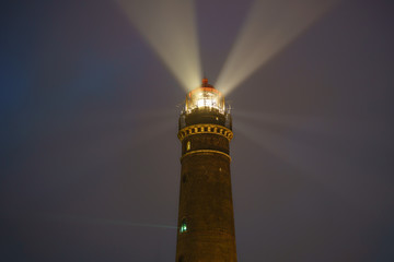 Leuchtturm der Ostfriesischen Insel Borkum bei Nacht