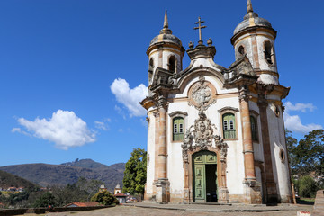 Fototapeta premium Brazil - Stunning National Park and City - wildlife, huge cliffs and beautifully preserved colonial churches - must visit!