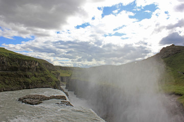 gulfoss waterfall unter almost blue sky