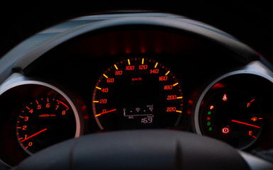 Close up of car speedometer with the needle pointing at  0 kmp - obrazy, fototapety, plakaty