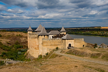 Ruine der Burg Kothyn im Oblast Tscherniwzi in der Ukraine 