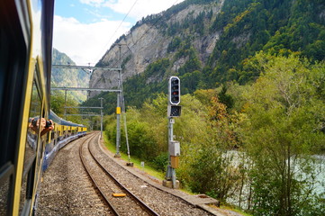 lauterbrunnen switzerland train