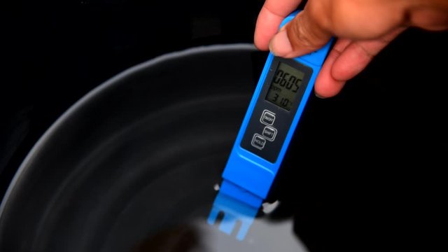 Use Electric Conductivity for Test EC in water