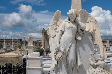 Obraz premium Cementerio de Reina (Queen's cemetery) in Cienfuegos, Cuba