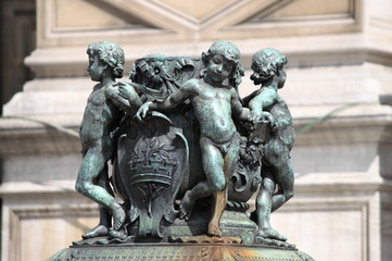 Naklejka premium Cherubs statue in Paris, France