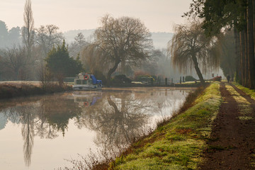 Matin calme sur le canal