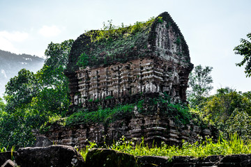 Templos de Myson en mitad de la jungla