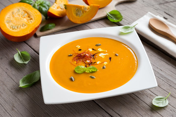 frische kürbissuppe