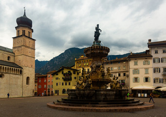 Fototapeta premium Fountain of Neptune on Piazza Duomo in Trento