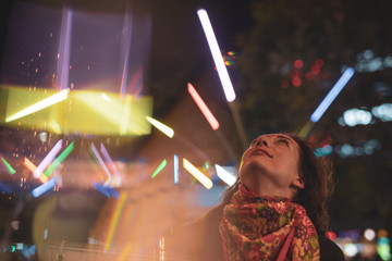 Wunderbare Schöne Frau in der Nacht von Berlin