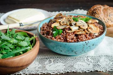 buckwheat porridge with sauteed mushrooms 