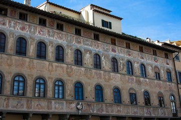 Obraz premium Ancient Florentine Building with Frescoes
