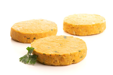 Raw veggie burgers with chickpeas and vegetables