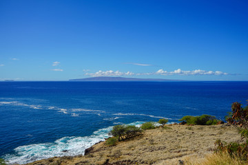 Fototapeta na wymiar Maalaea Bay looking towards Lanai in Maui, Hawaii