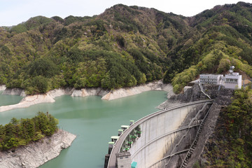 小渋ダム（長野県松川町・中川村）
