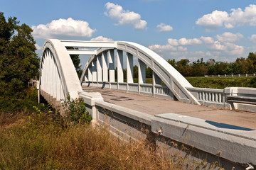 Rainbow Curve Bridge 125-353.tif