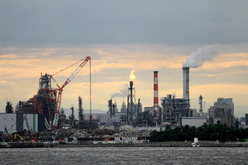 Obraz premium Scenery of the coastal industrial area in Kawasaki City, Kanagawa Prefecture, Japan