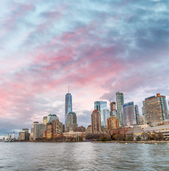 Fototapeta premium Amazing view of Manhattan skyline from city river, New York