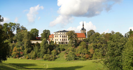 Obraz premium Die Natur und das Jagdschloss Ettersburg