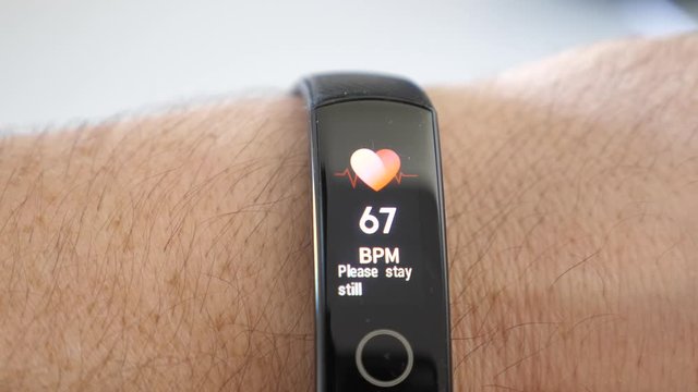 Heart rate BPM measurement and monitoring with smart band