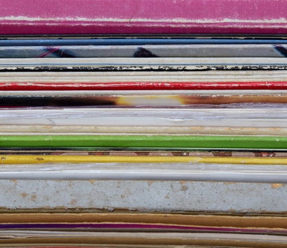Stapel mit alten Zeitschritften - Printmedien