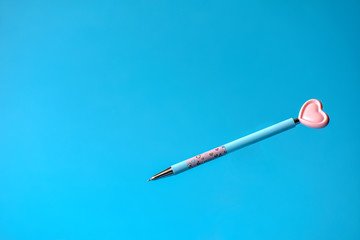Valentines card - pen in shape of heart