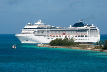 Cruise Ship Arrival to Nassau City