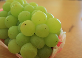 黄緑色のブドウ