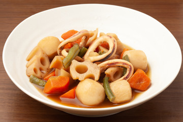イカと根菜のうま煮