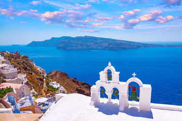 Fototapeta premium Beautiful Oia village on Santorini island, Greece
