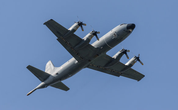 p3 orion military aircraft