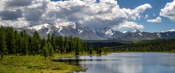 Fototapeta premium Ulagan lake Cicely, Altai, Russia, June