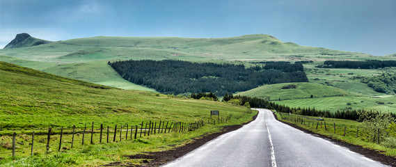 Route du col de la Croix-Morand à Chambon-sur-Lac, France