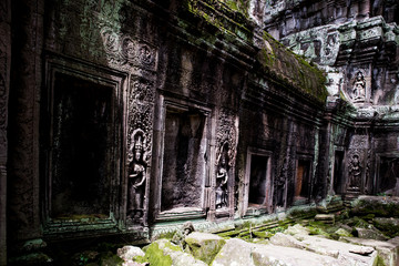 Fototapeta na wymiar ruins of ancient temple