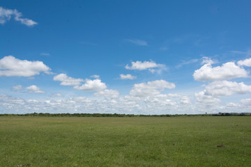 Paisaje de campo con cielo