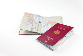 Obraz premium Deutscher Reisepass mit Stempeln