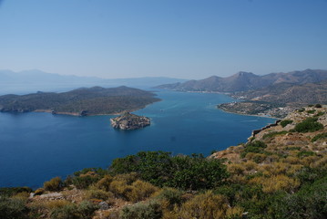 Fototapeta na wymiar natural views of Crete with sea and blue sky